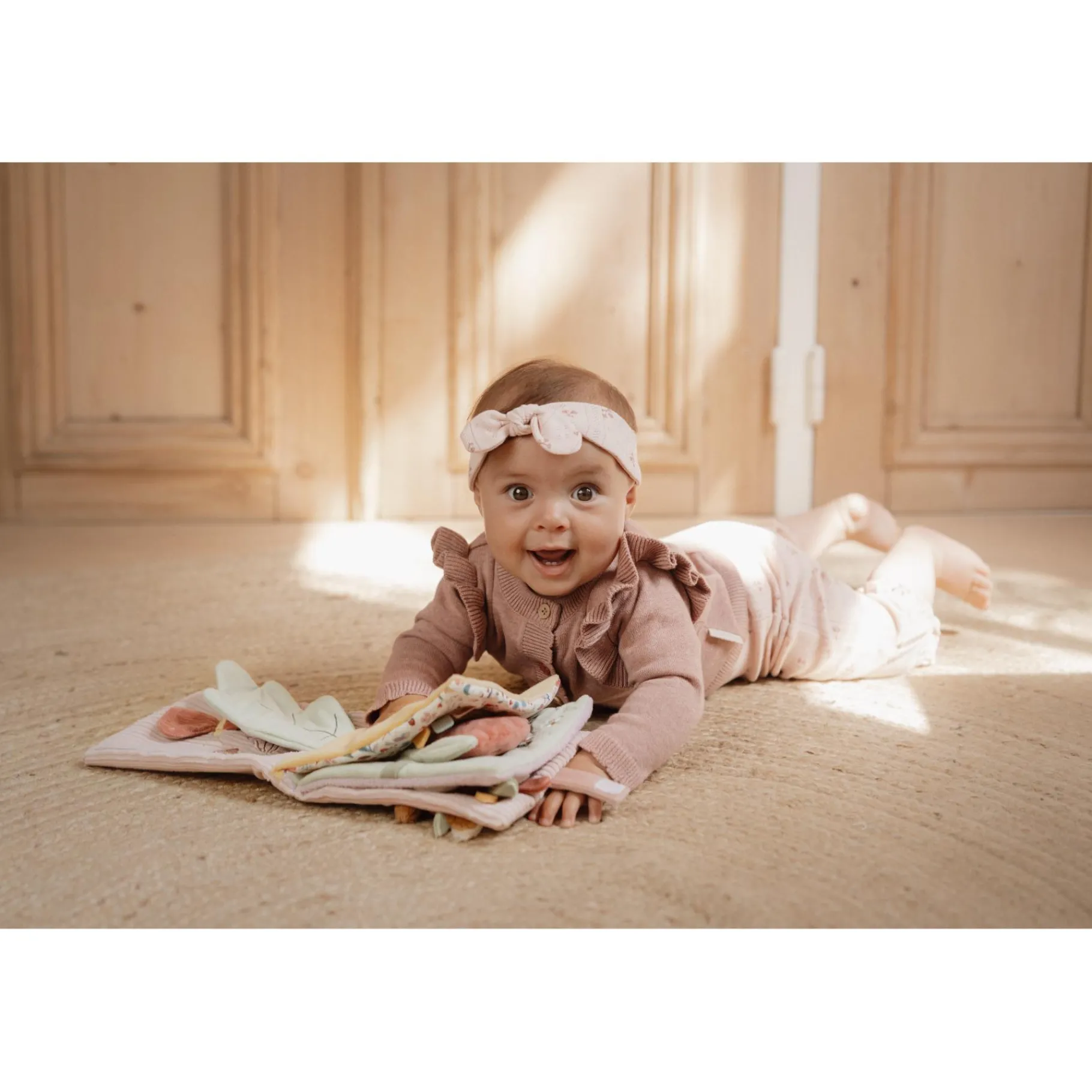 Babyspeelgoed> Activiteitenboekje Fary Garden