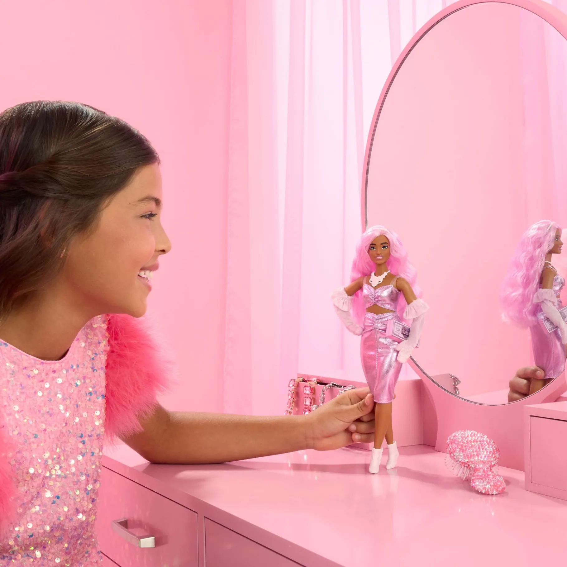Tienerpoppen|Meisjes> Barbie Fashionsta pop deluxe+metallic roze haar