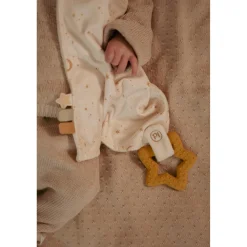 Bijtringen></noscript> LD knuffeldoekje met bijtring newborn naturals