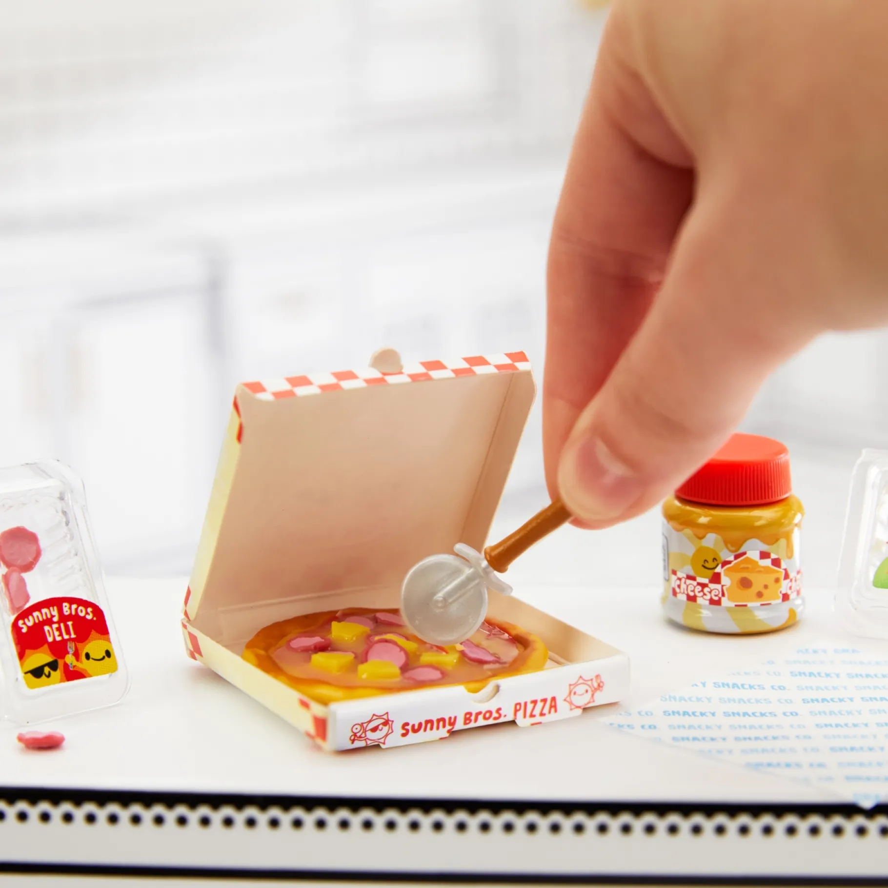 Surprise> MGA's Miniverse - Make It Mini Multi Pack