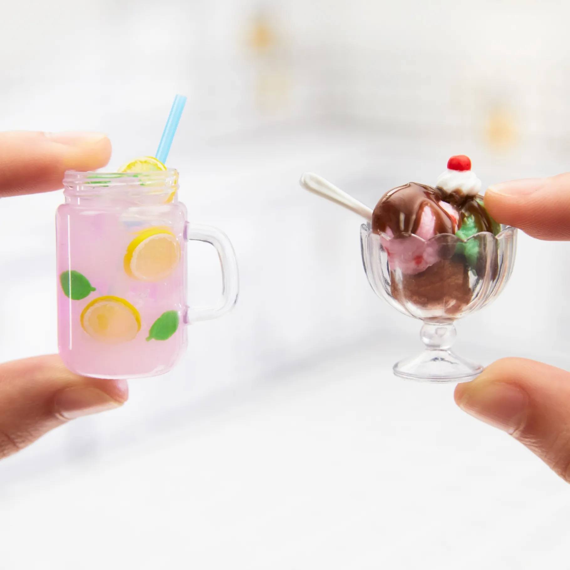 Surprise> MGA's Miniverse - Make It Mini Multi Pack