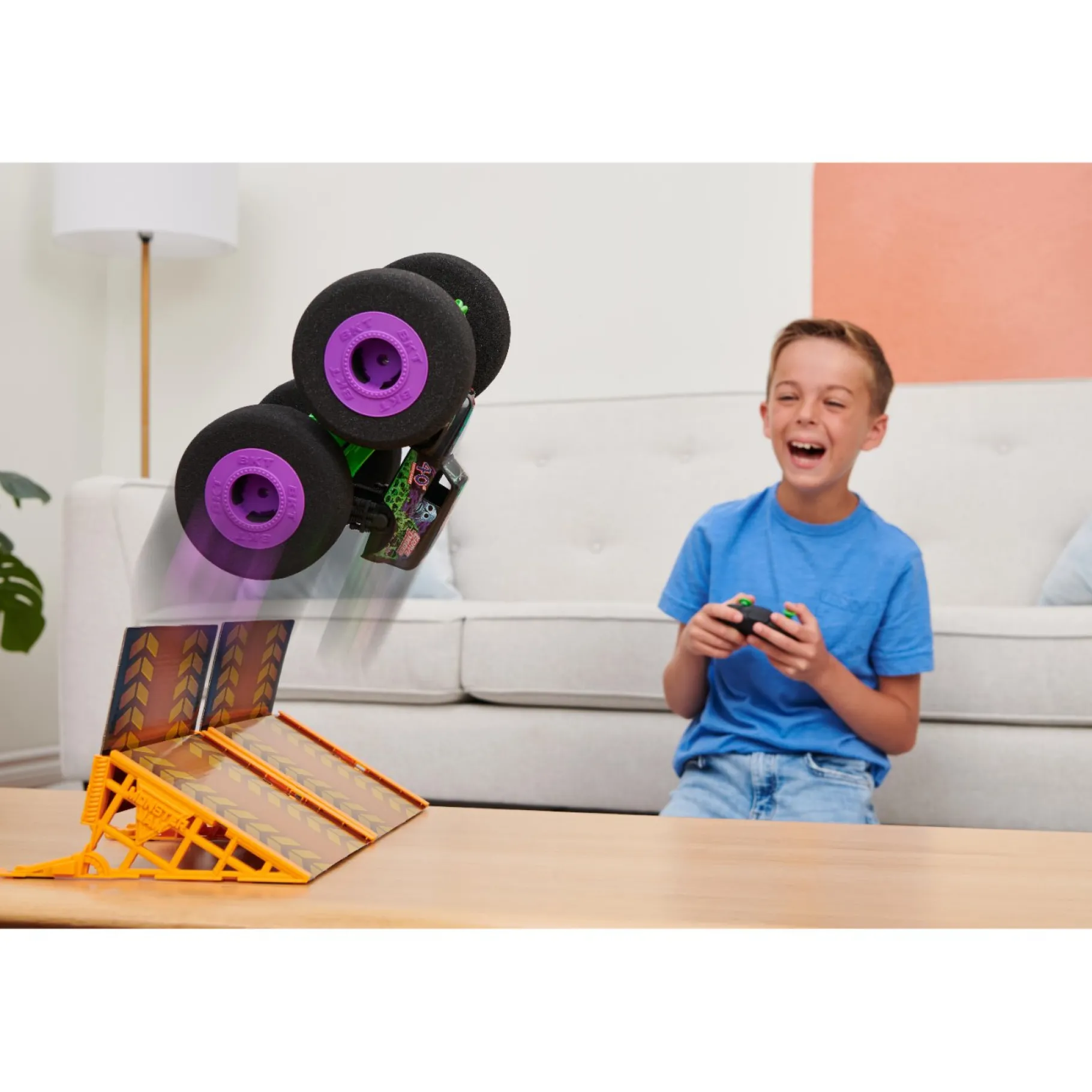 Auto's|Jongens>Spinmaster Monster Jam 1:15 Rc Ramp Champ Grave Digger