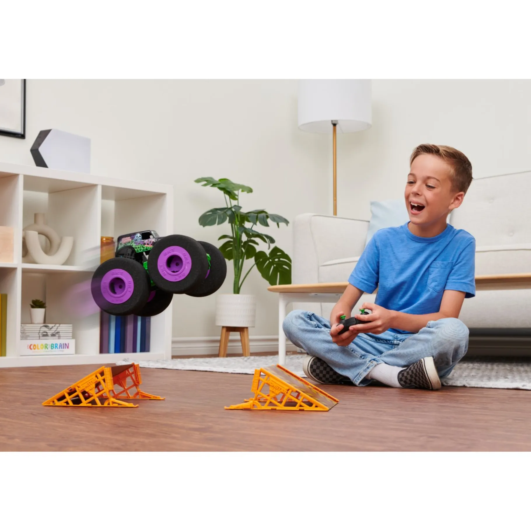 Auto's|Jongens>Spinmaster Monster Jam 1:15 Rc Ramp Champ Grave Digger