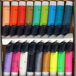 Verven / Schilderen> Nassau verfset 18 kleuren 36ml neon/metallic