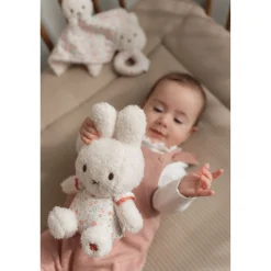 Plucheknuffels></noscript> Nijntje Geschenkdoos Lucky Blossom