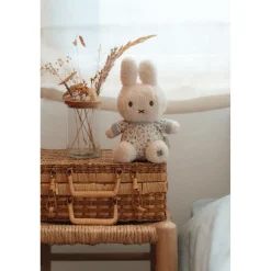 Plucheknuffels></noscript> Nijntje Knuffel 20 Cm Lucky Leaves