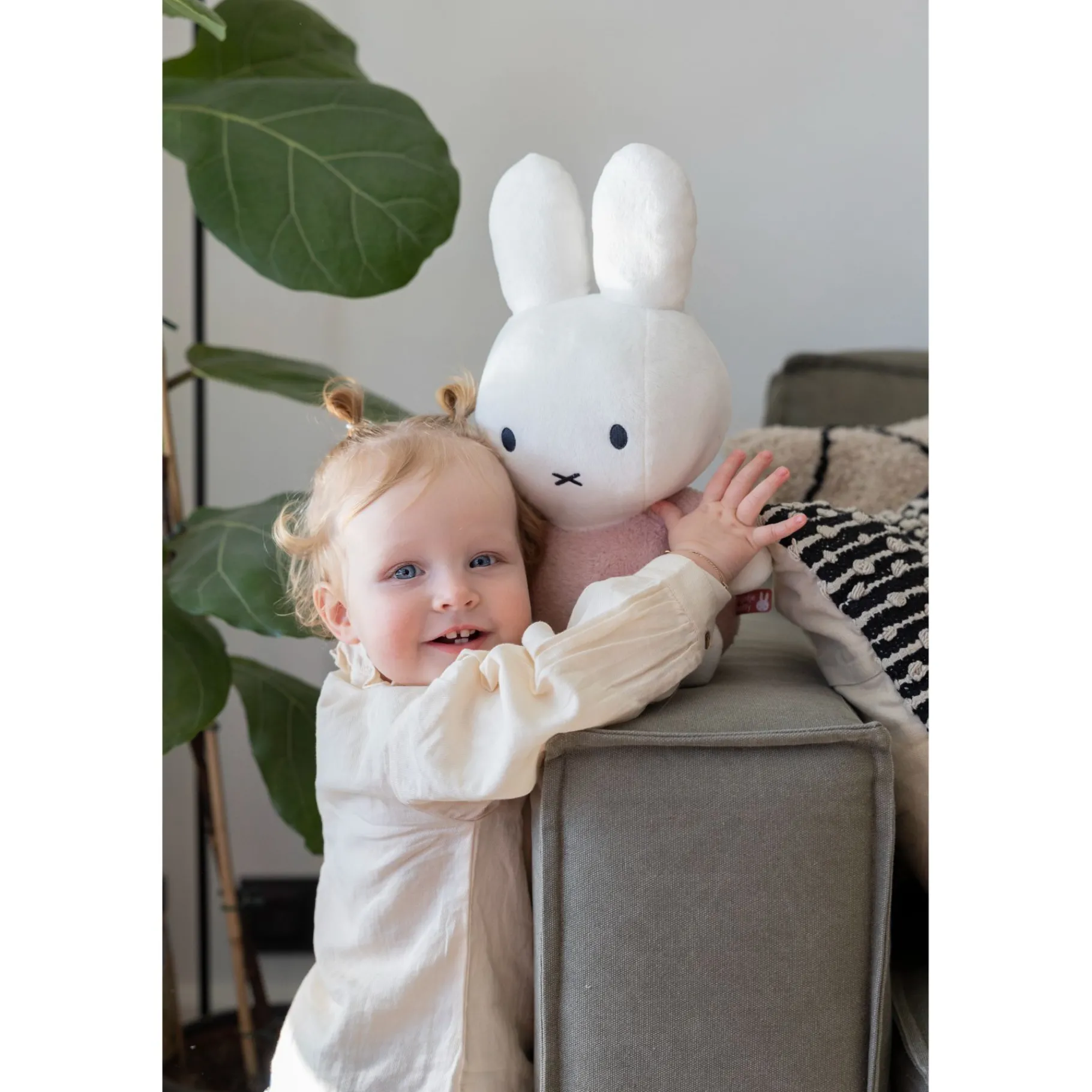 Plucheknuffels>Tiamo Nijntje Knuffel 35cm Fluffy Pink