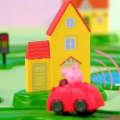 Speelsets|Jongens></noscript> Peppa Whizz Around Peppa's runabout town set