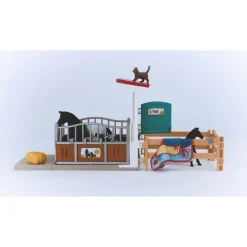 Speelfiguren></noscript>Schleich 42611 Horse Box with mare and foal