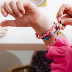 Sieraden Maken></noscript>Totum Pretty pony armbanden met paardenbedeltjes