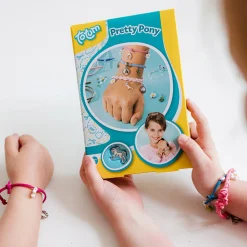Sieraden Maken></noscript>Totum Pretty pony armbanden met paardenbedeltjes